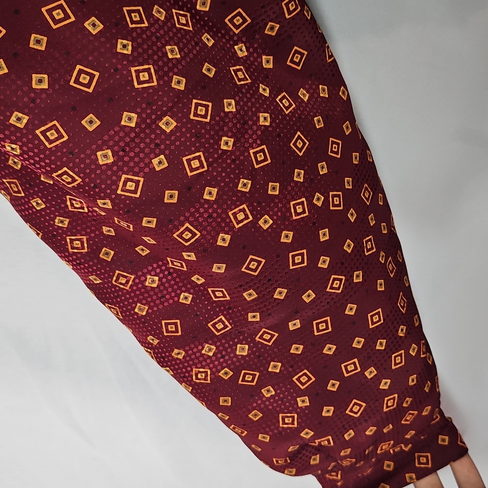 Vintage Christian Dior Women's Burgundy Pattered Padded Cropped Jacket Size 6 - Picture 4 of 11